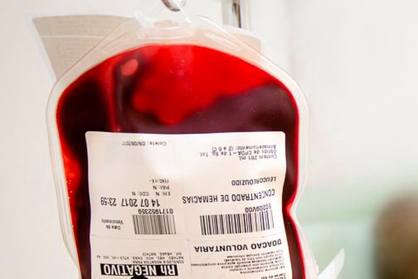 Justiça autoriza transfusão de sangue em recém-nascido após pais negarem procedimento por questões religiosas